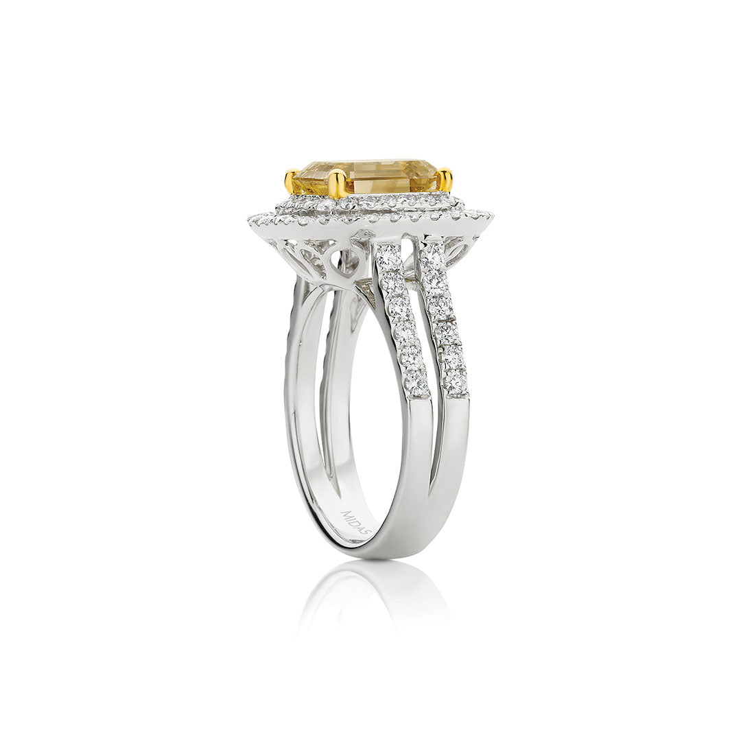Asscher_Cut_Double_Halo_Diamond_Ring