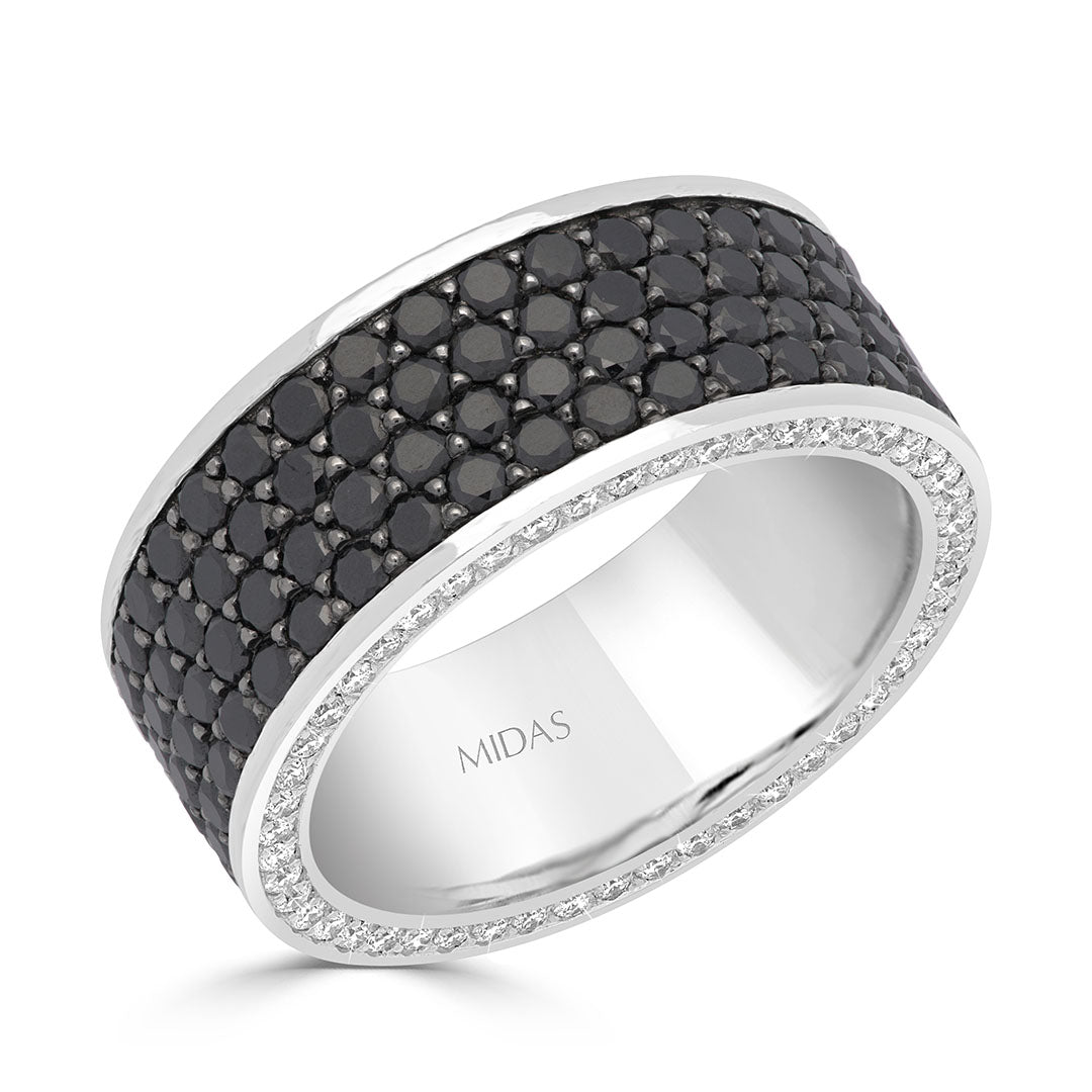 Round Cut Black Diamond Pavé Wedding Band