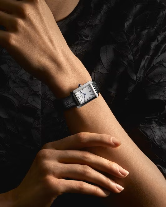 Hampton 10795 Quartz Watch 35x22mm