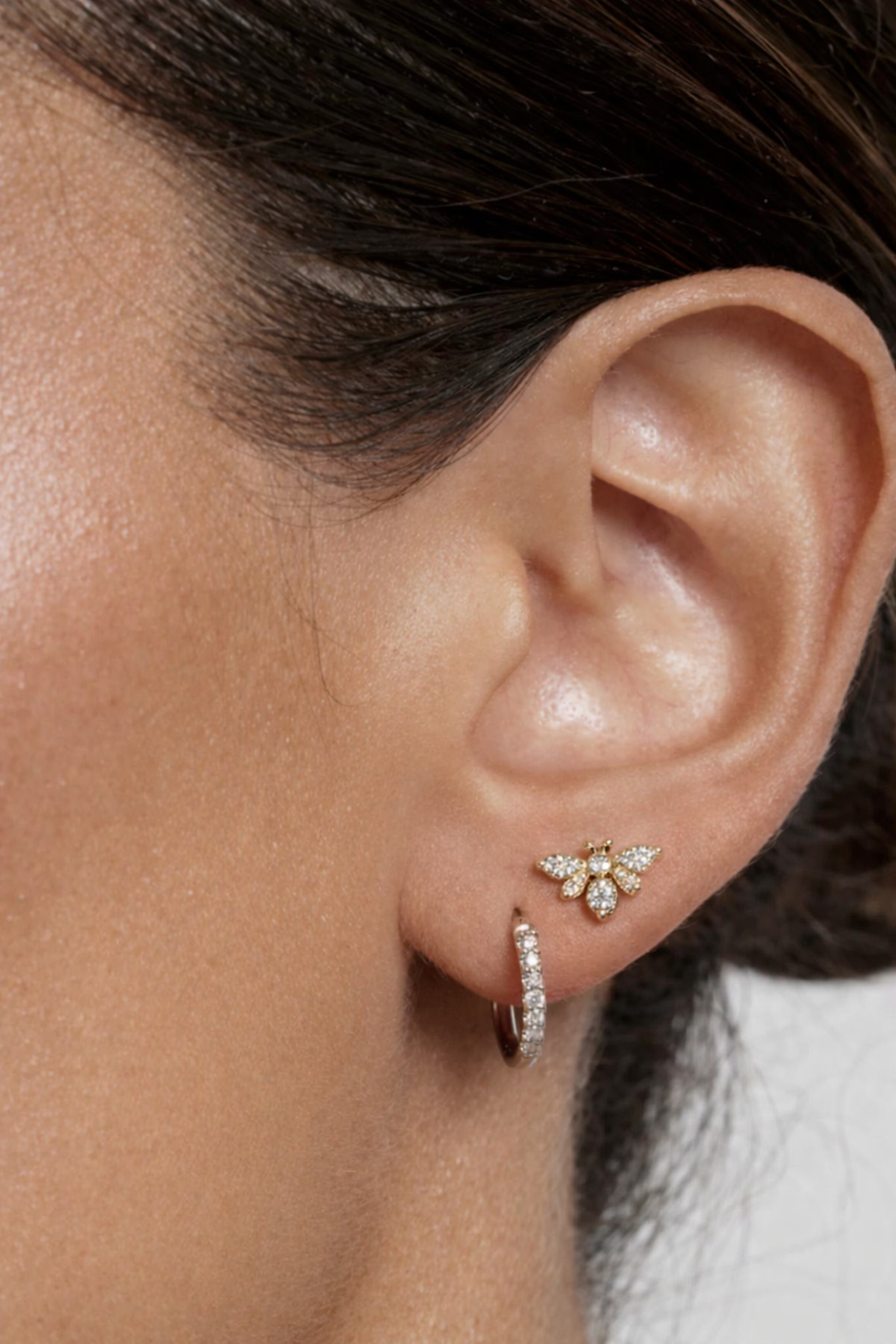 Round Brilliant Diamond Huggie Earrings