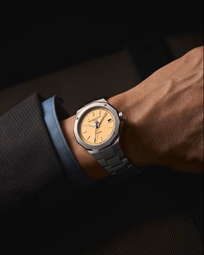 Riviera 10822 Automatic, Date Display Men's Watch 39mm