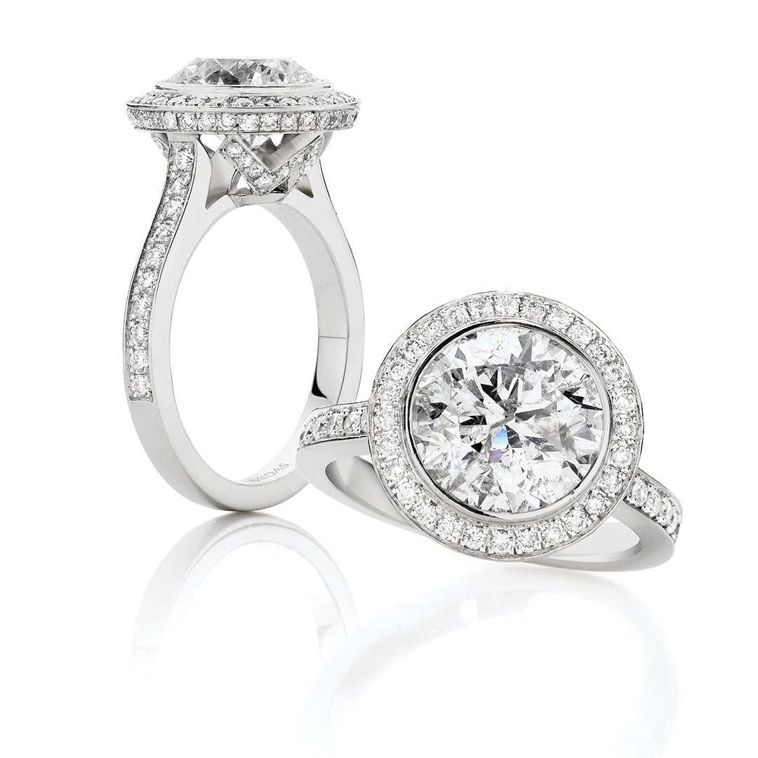 Round Brilliant Cut Halo Pavé Engagement Ring