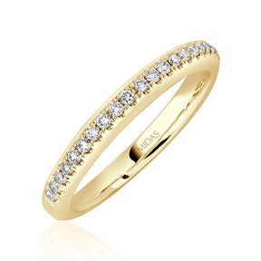 Round Brilliant Cut Pavé Diamond Wedding Band